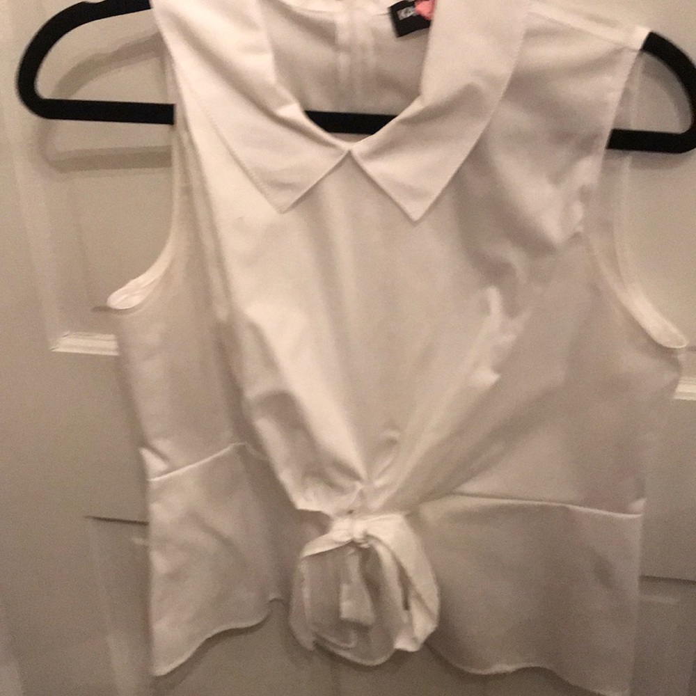 Karl Lagerfeld popum white tie